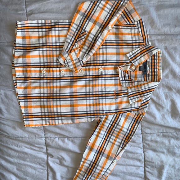 Boys Closet Clear out - 5 long sleeve button downs - Picture 5 of 6
